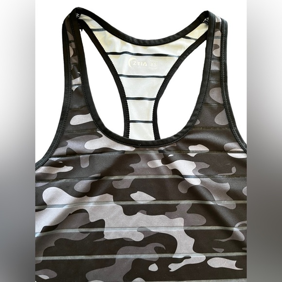 Zyia Black Camo Havana Tank Top - Picture 5 of 10